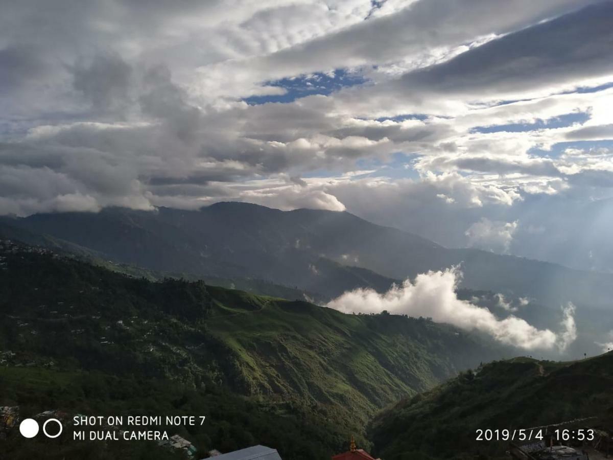 Yashita Homestay Darjeeling  Bagian luar foto